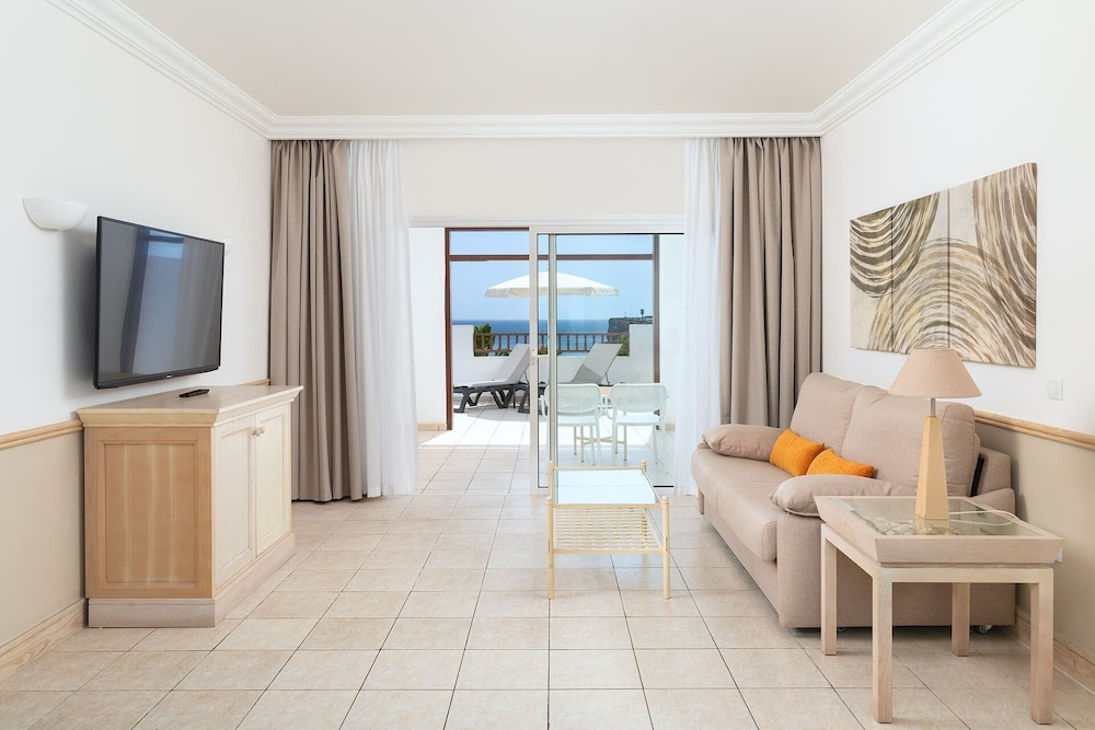 Junior Studio Suite - Photo 3
