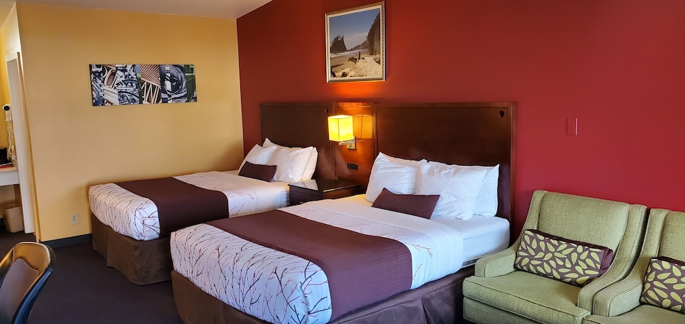 Deluxe Room, 2 Queen Beds, Non Smoking photo 1