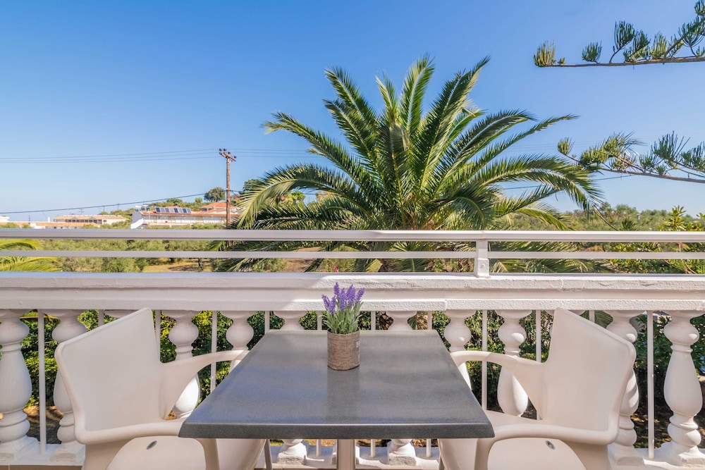 Standard Double/Twin Garden View (2Pax) - Photo 2