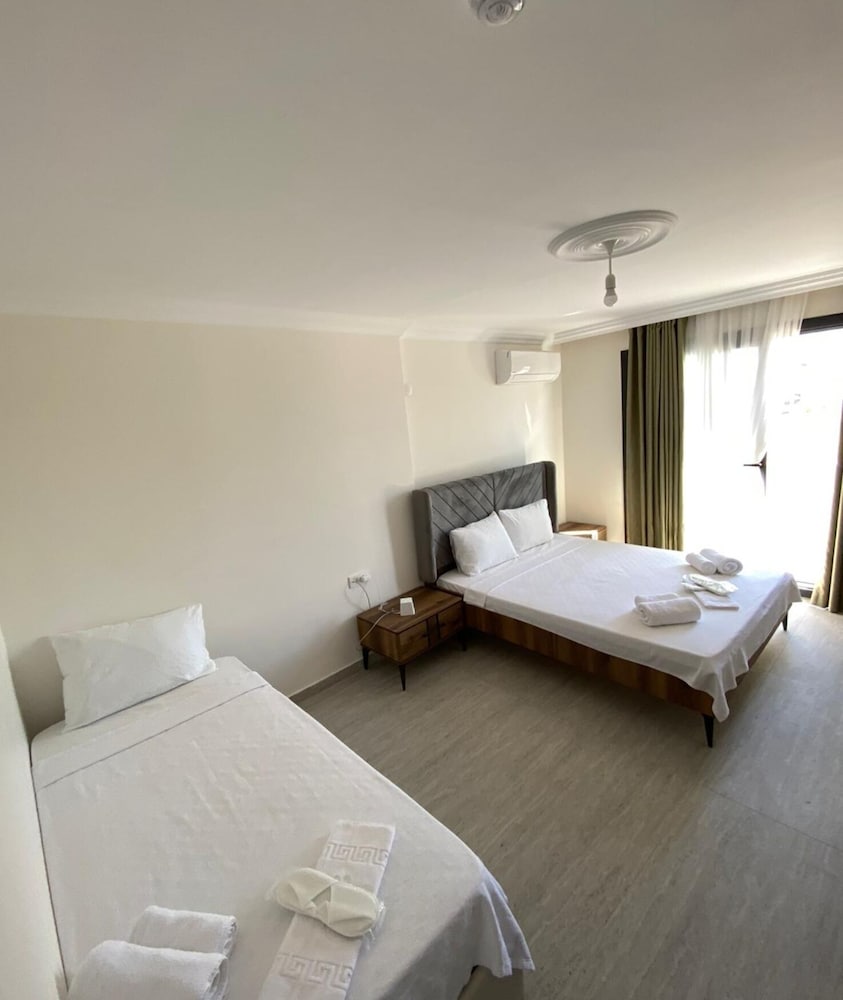 Family Triple Room, Balcony, Garden View photo 3