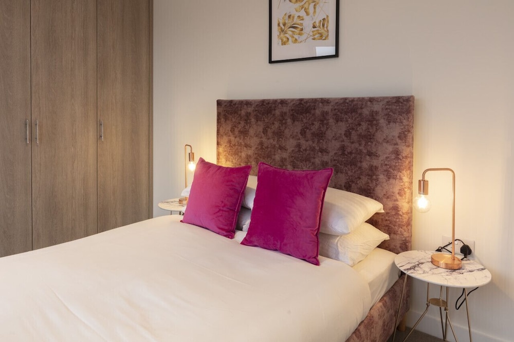 Luxury Apartment photo 2