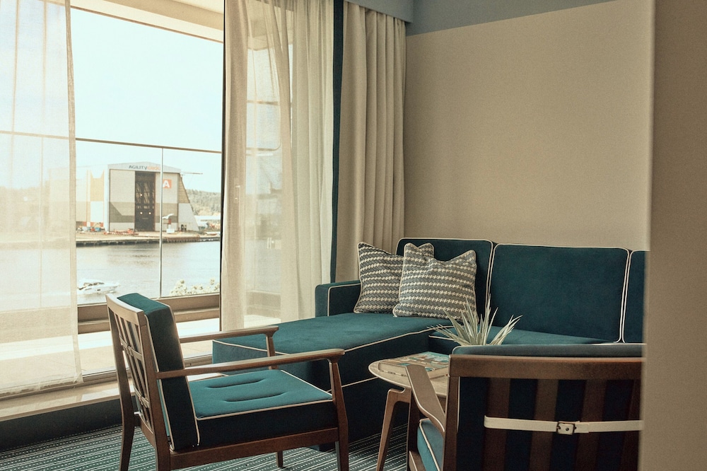 Suite, Balcony, Ocean View - Photo 7