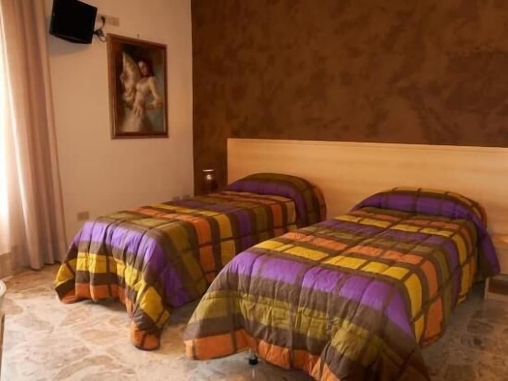 Triple Room, Private Bathroom (External) photo 2