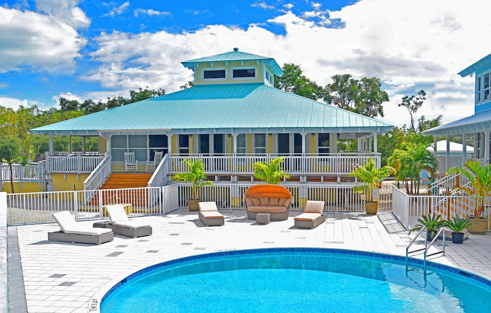 Luxury Villa, 1 Bedroom, Kitchen, Poolside