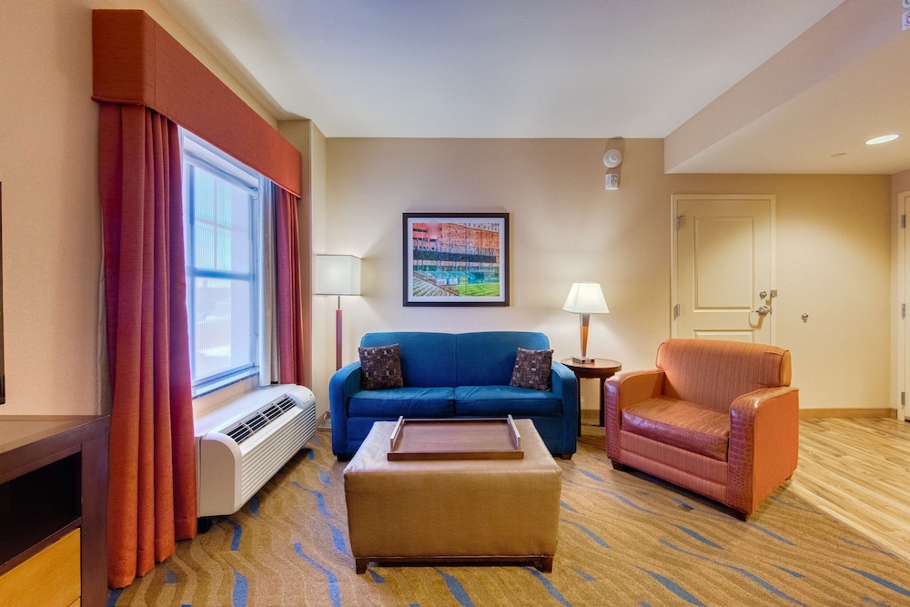Suite, 2 Queen Beds, Accessible, Bathtub (Mobility & Hearing) photo 1
