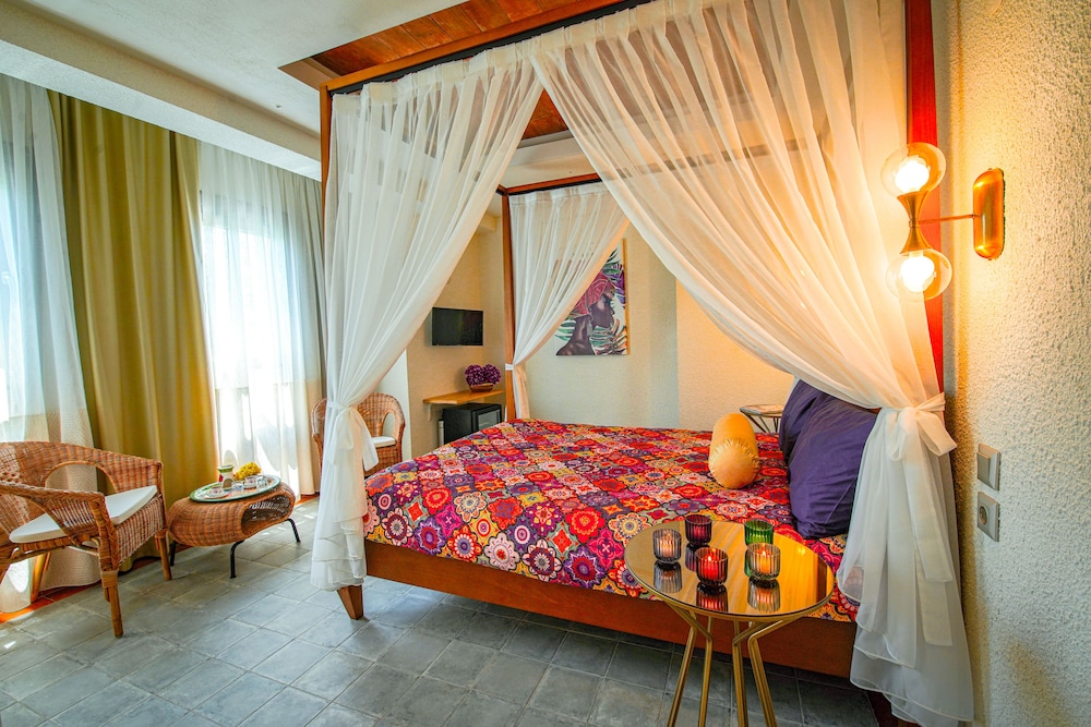 Honeymoon Double Room photo 1