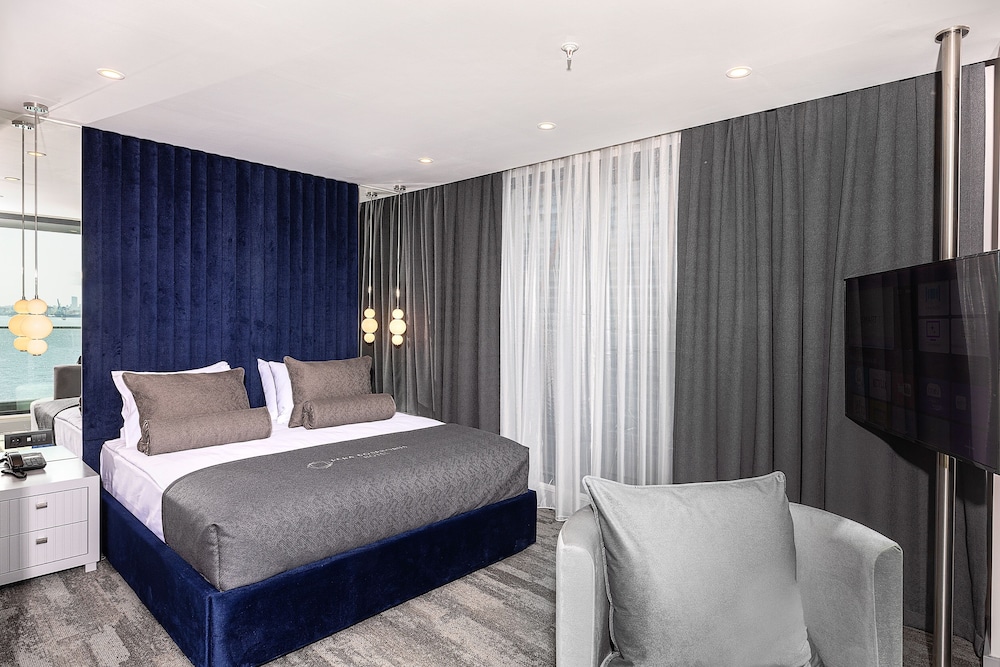 Deluxe Room, Sea View photo 2