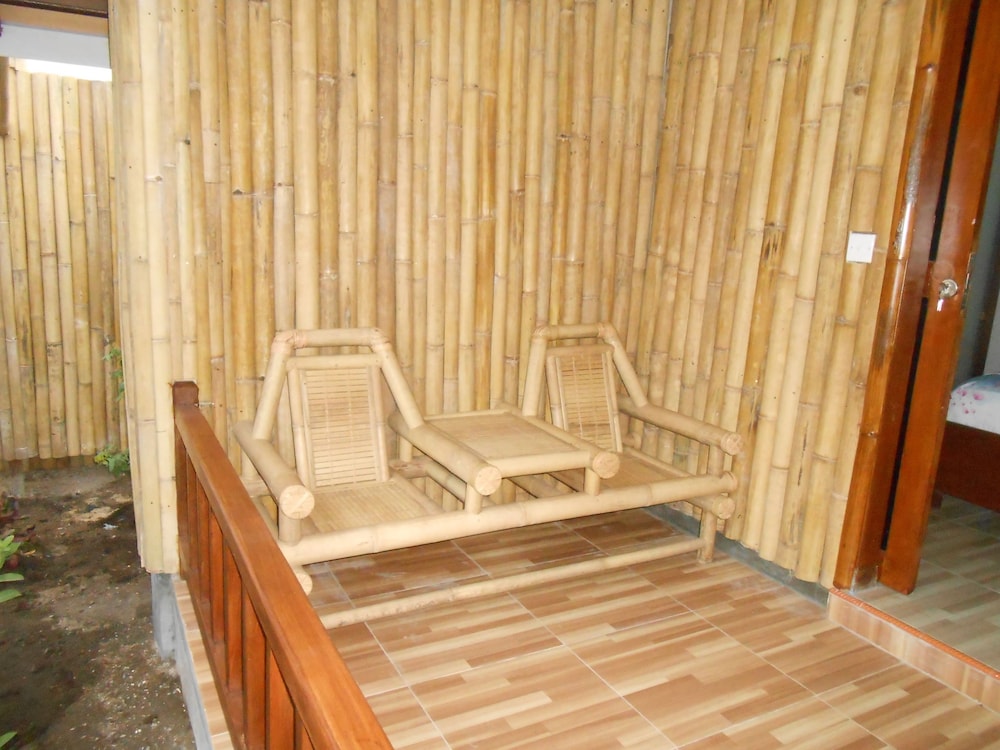 Deluxe Bungalow photo 3