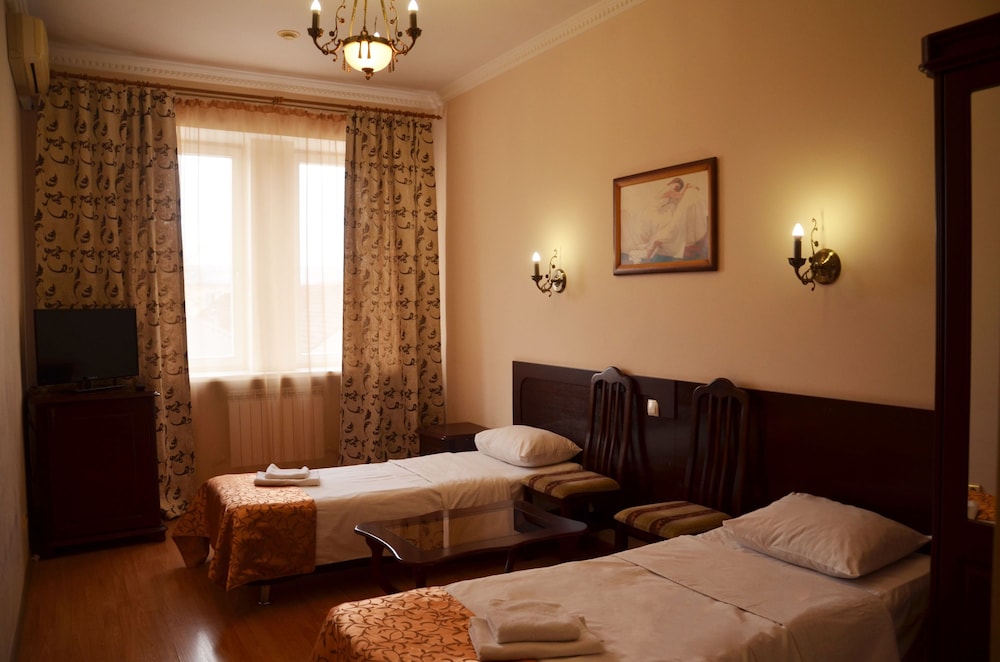 Standard Twin Room photo 2