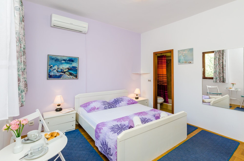 Double Room (Double Room With Garden View)