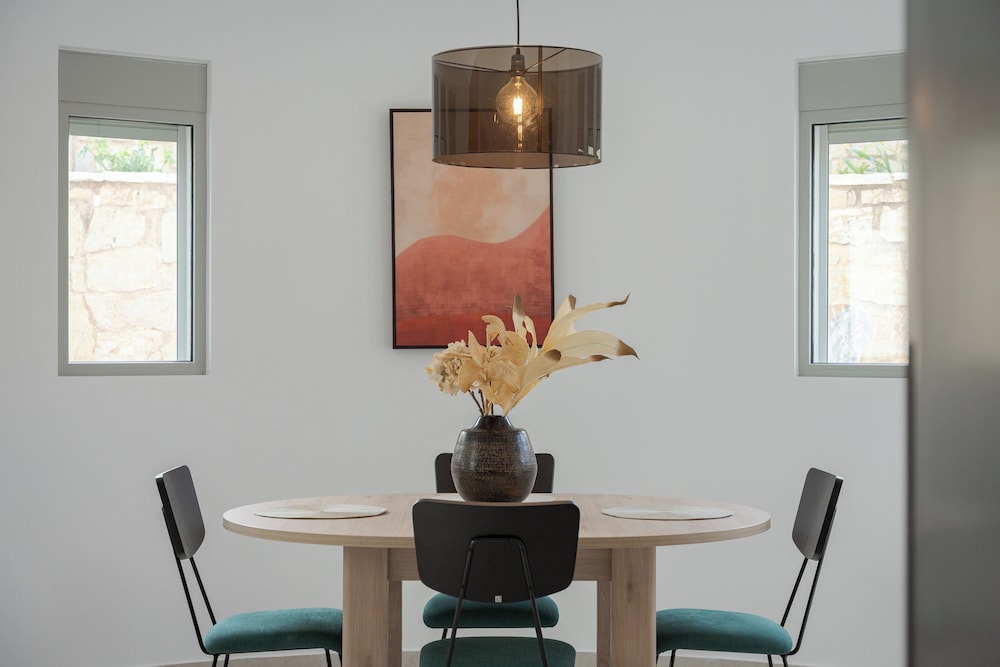 Premium House photo 2