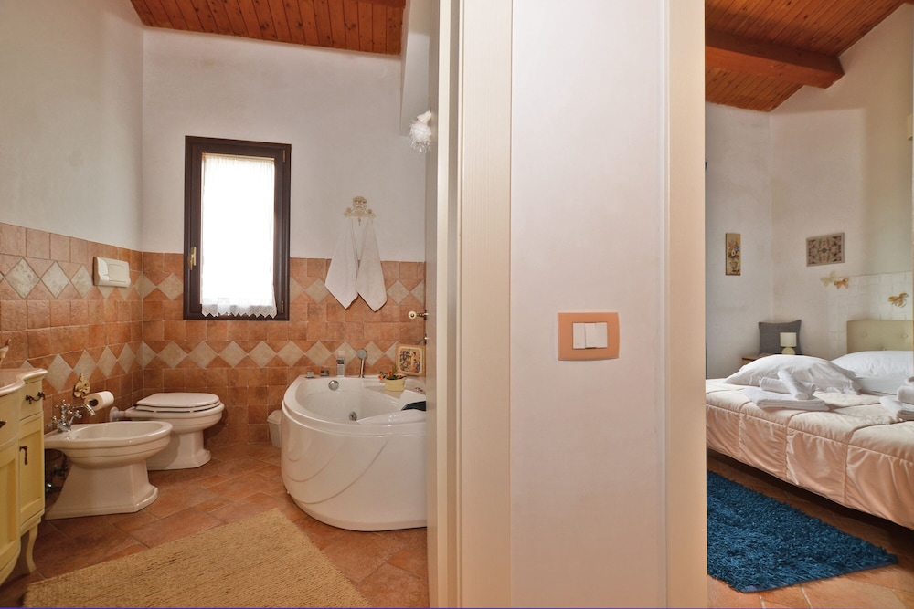 Standard House, 3 Bedrooms, 2 Bathrooms, Mountainside (Fiore D'Ulivo) photo 3