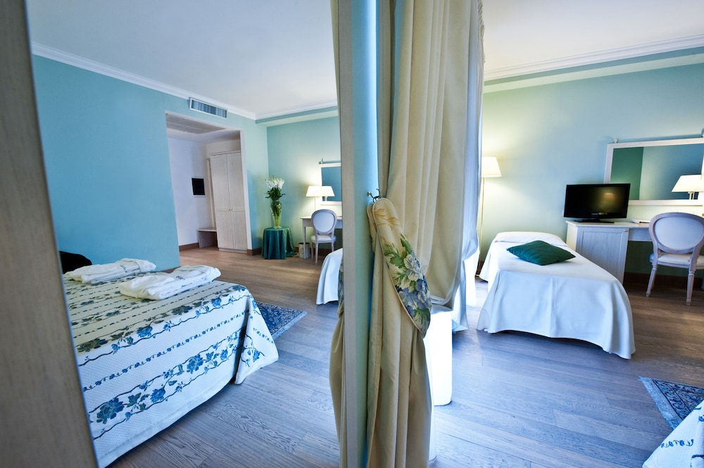 Family Triple Room - Photo 2