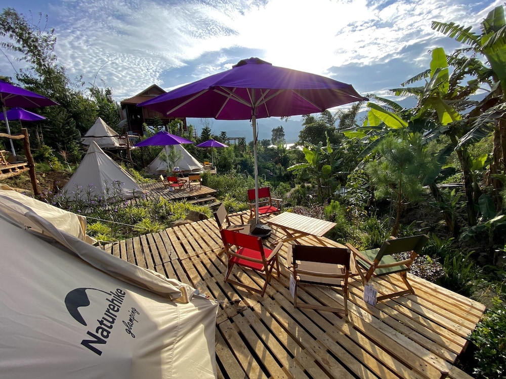 Honeymoon Tent photo 1