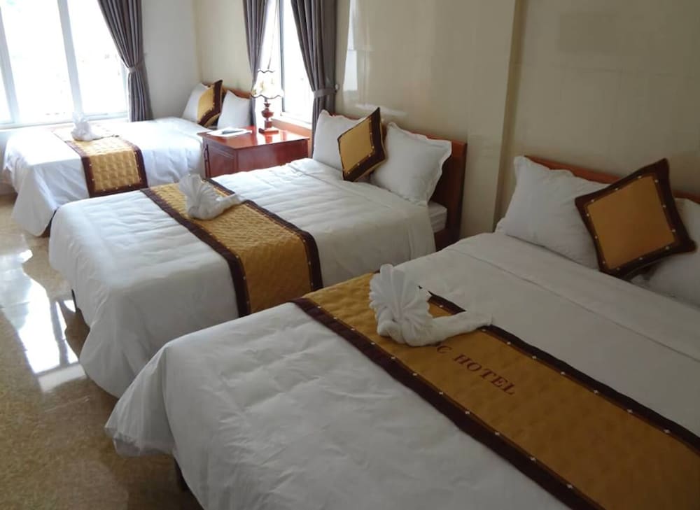 Standard Triple Room, Balcony photo 2