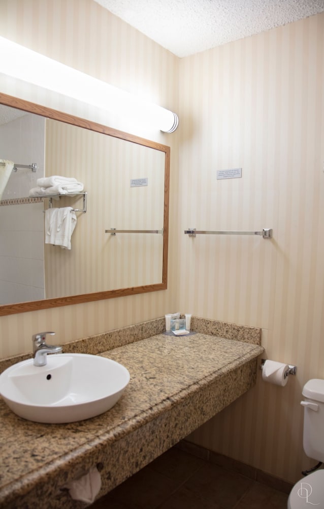 Room, 2 Double Beds, Non Smoking (Efficiency) photo 2