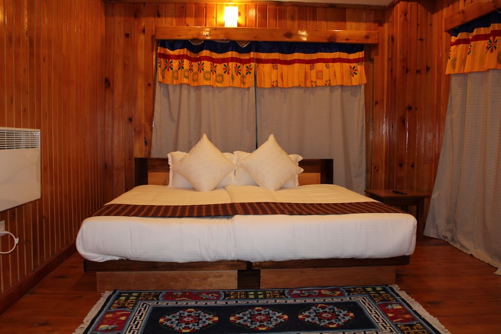Deluxe Twin Room, 2 Twin Beds, Hill View photo 3