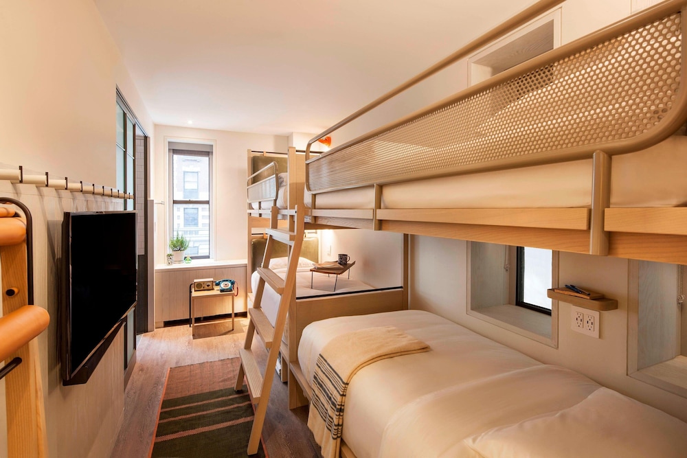 Room, Multiple Beds photo 3