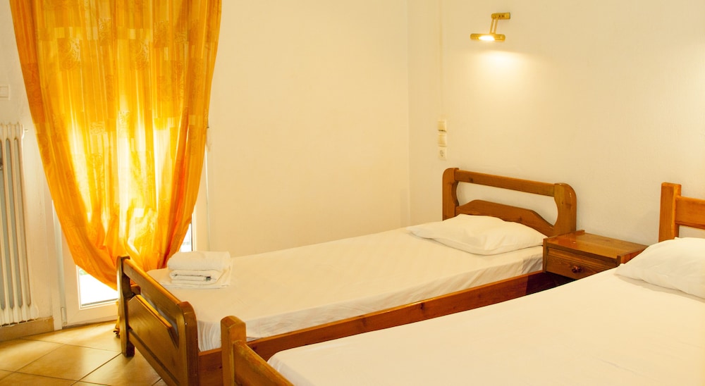Basic Double or Twin Room photo 1