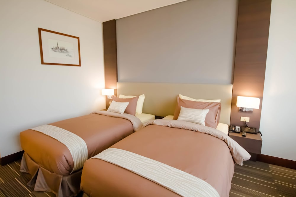 Superior Double or Twin Room, City View