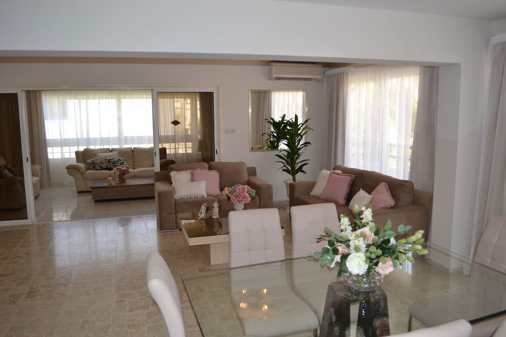 Suite, 3 Bedrooms