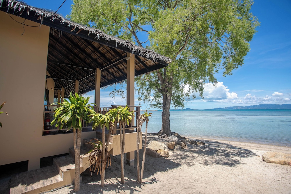 Beachfront 2 bedroom villa - Photo 11