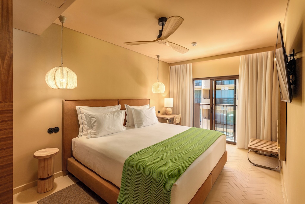 Premium Suite Plus