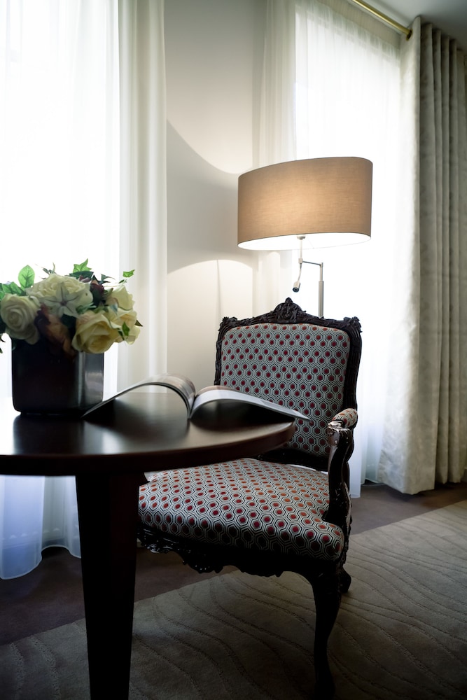 Superior Double or Twin Room - Photo 16