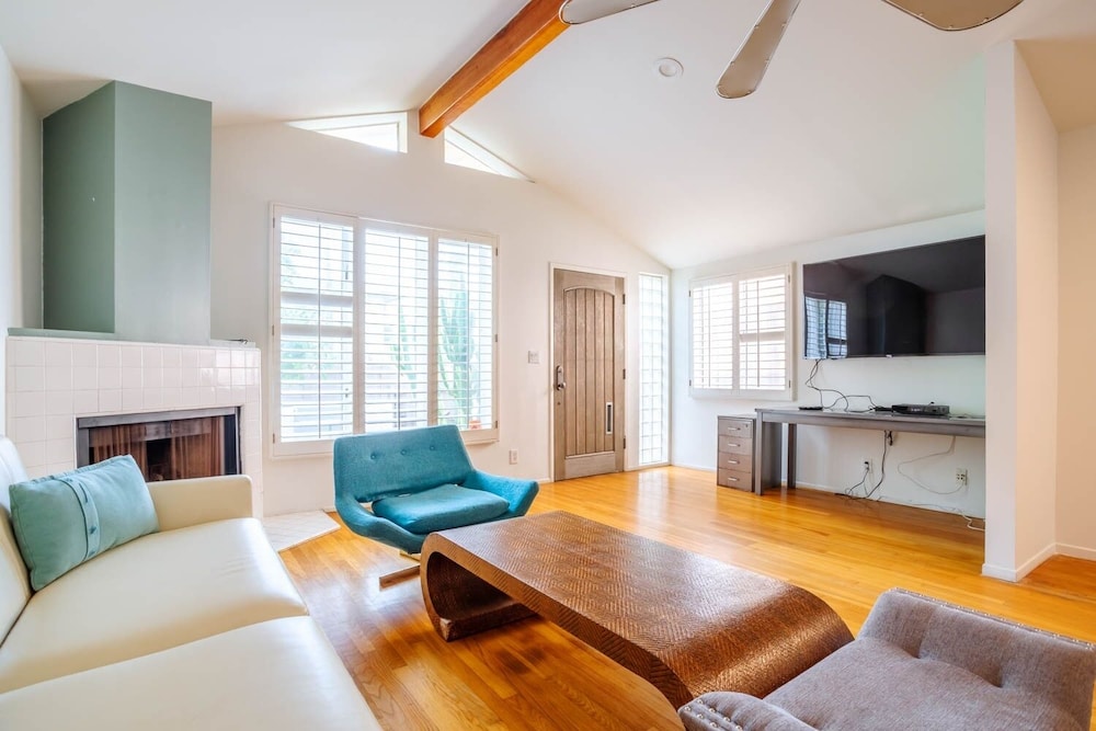 House, 1 Bedroom photo 1