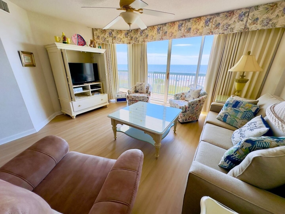 Condo, 3 Bedrooms