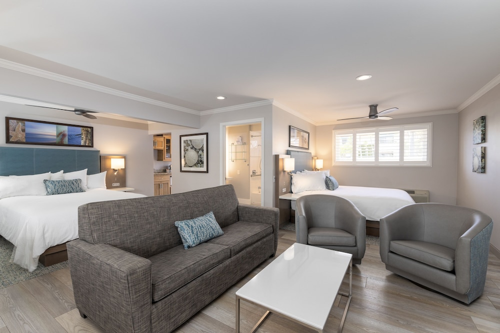 Grand Room, Multiple Beds, Accessible photo 1