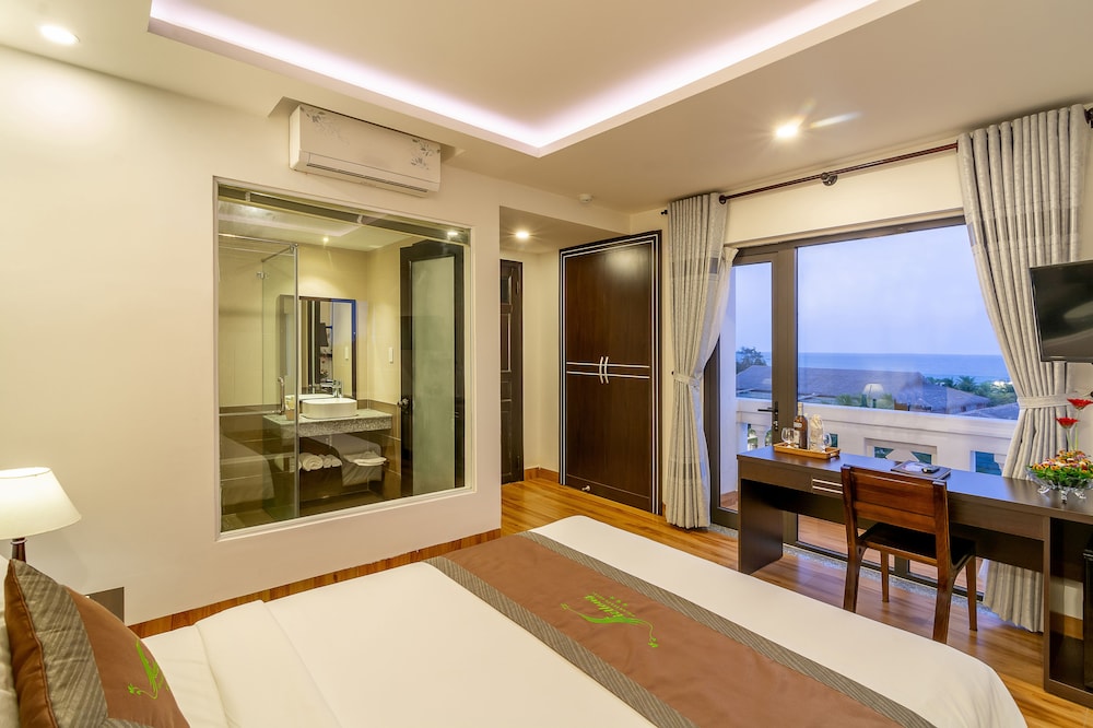 Deluxe Double Room, Beach View