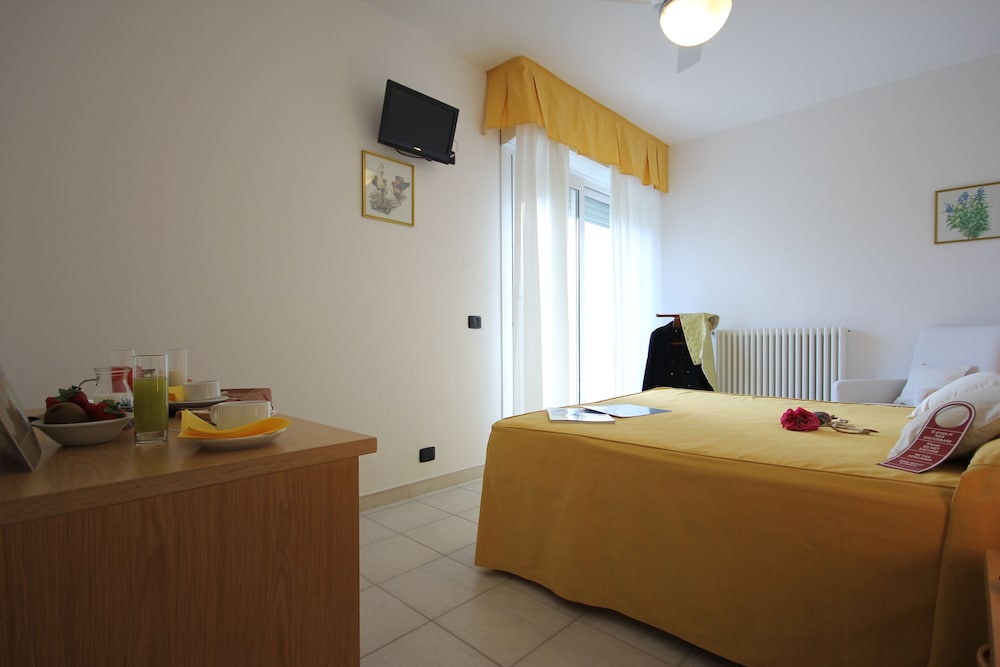 Room, Connecting Rooms photo 1