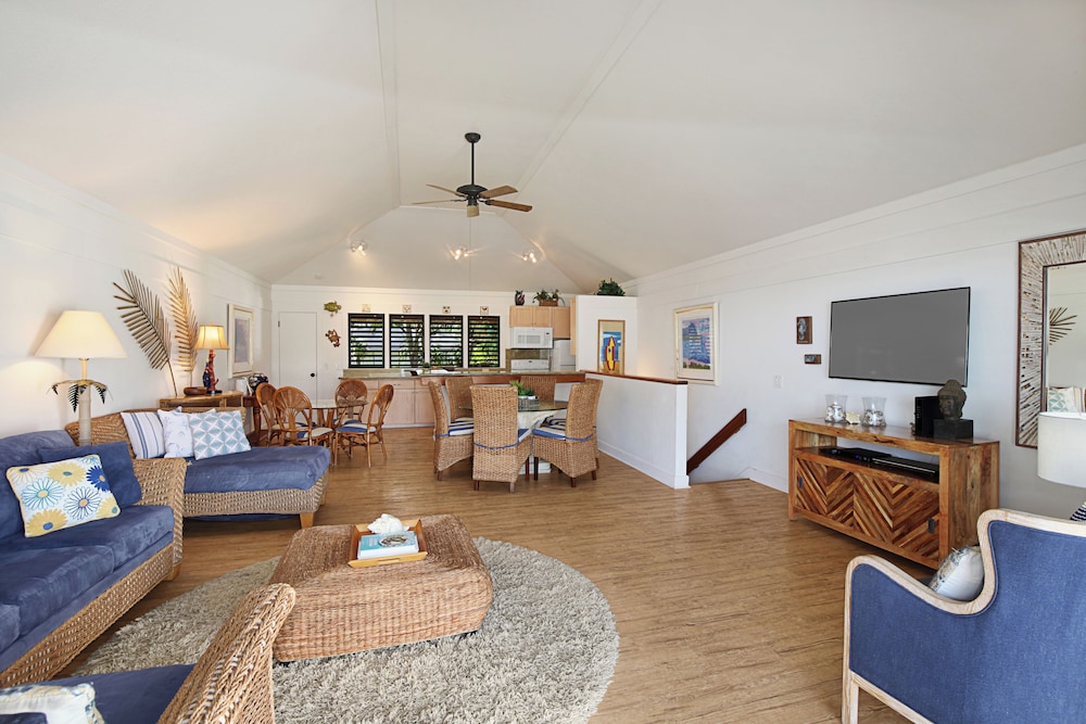 Room, 2 Bedrooms, Ocean View (Unit 203, 2 Bath) photo 3