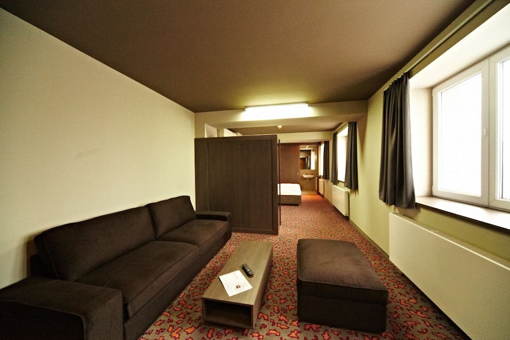 Standard Suite, 1 Double Bed with Sofa bed photo 3
