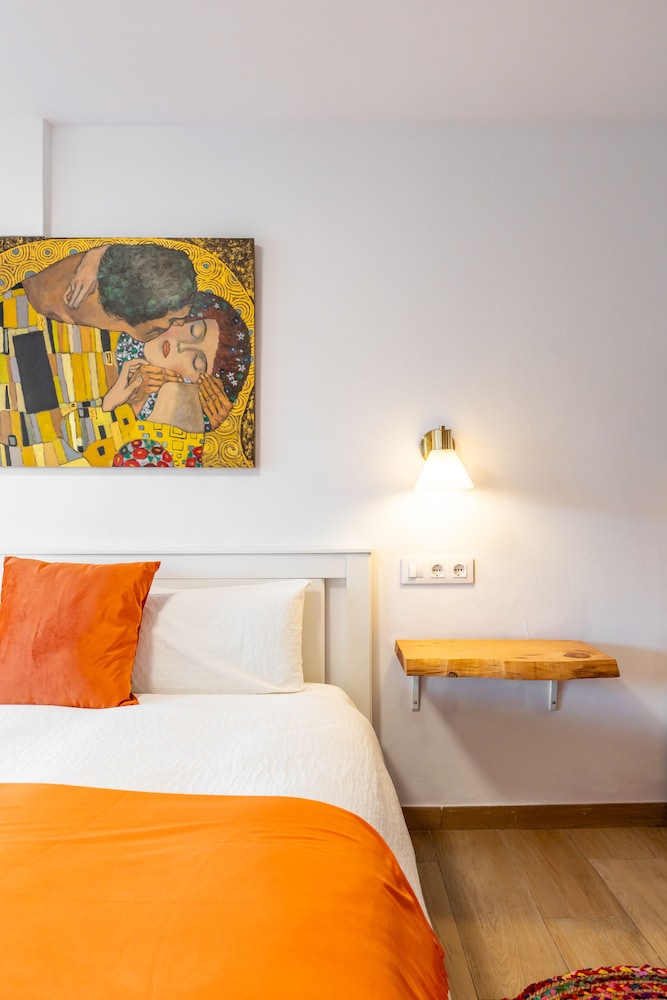 Luxury Apartment photo 2