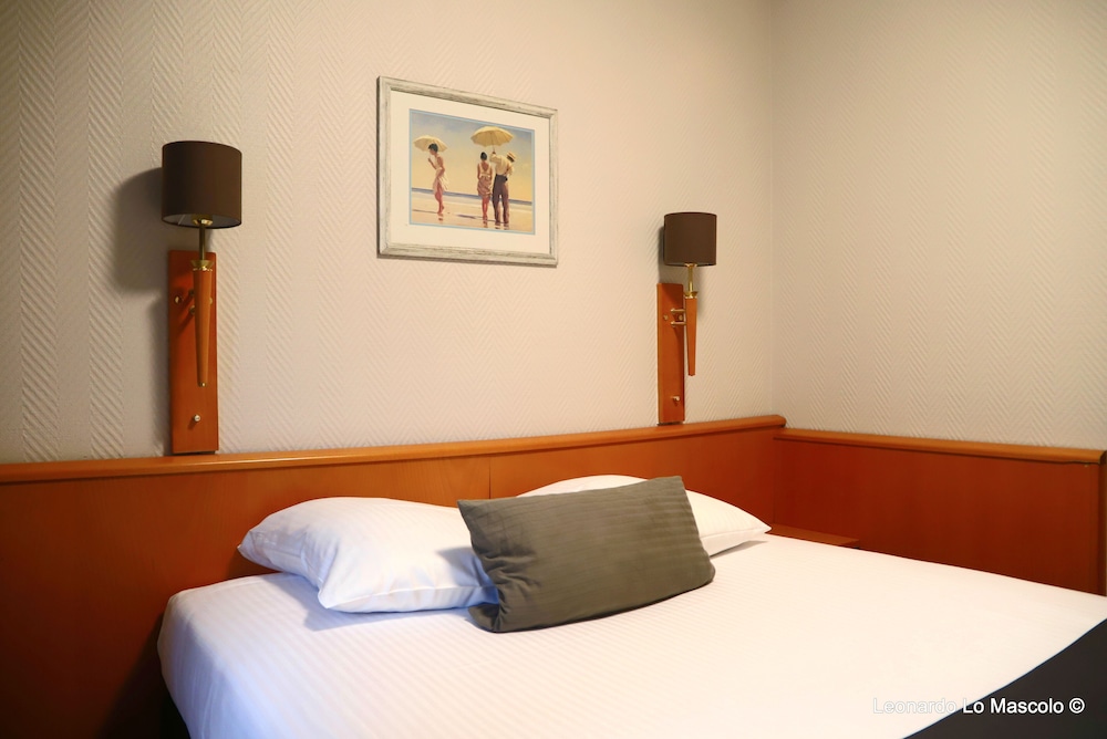 Economy Double Room photo 1
