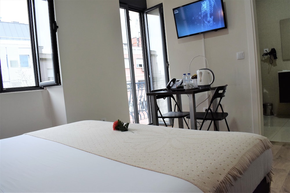 Deluxe Double Room, Private Bathroom photo 2