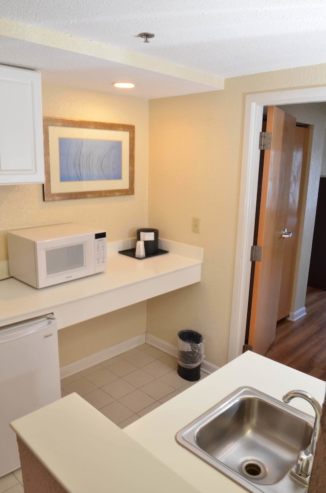 Suite, 2 King Beds (Suites Building) - Photo 4