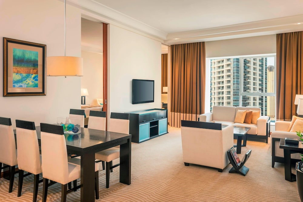 Premier Executive Suite, 1 Double Bed, Non Smoking thumbnail 6