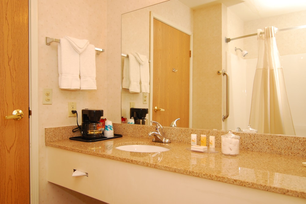 Room, Multiple Beds, Non Smoking - Photo 5