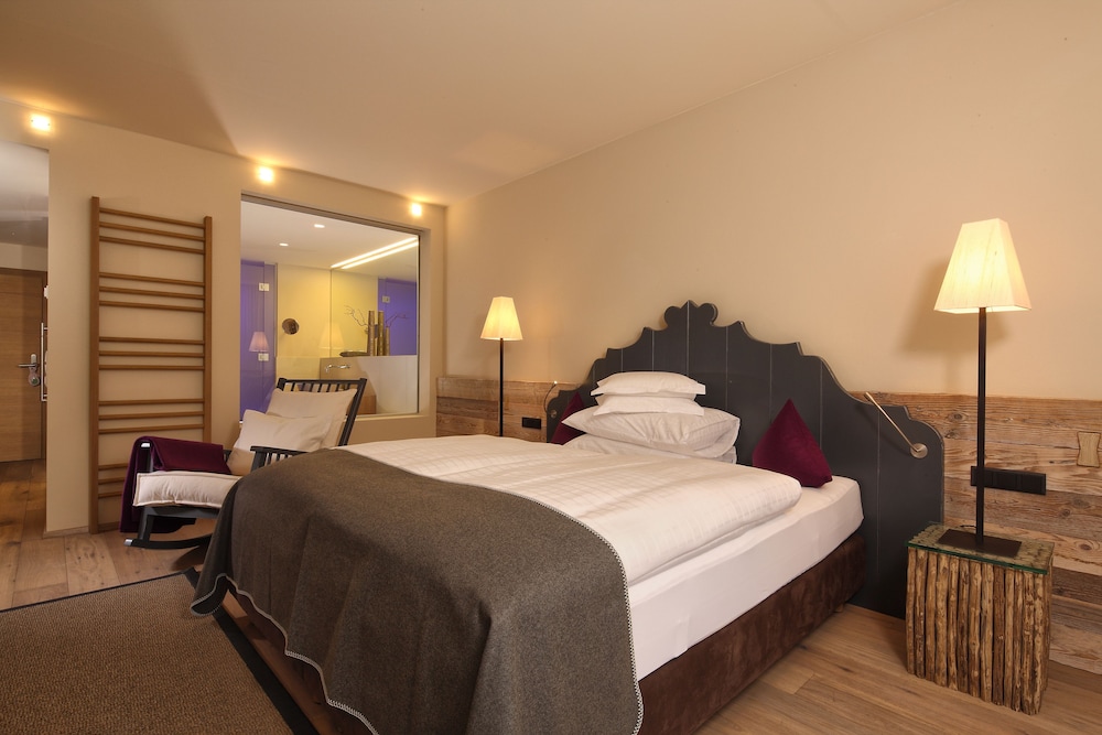 Junior Suite, Bathtub (Comfort)