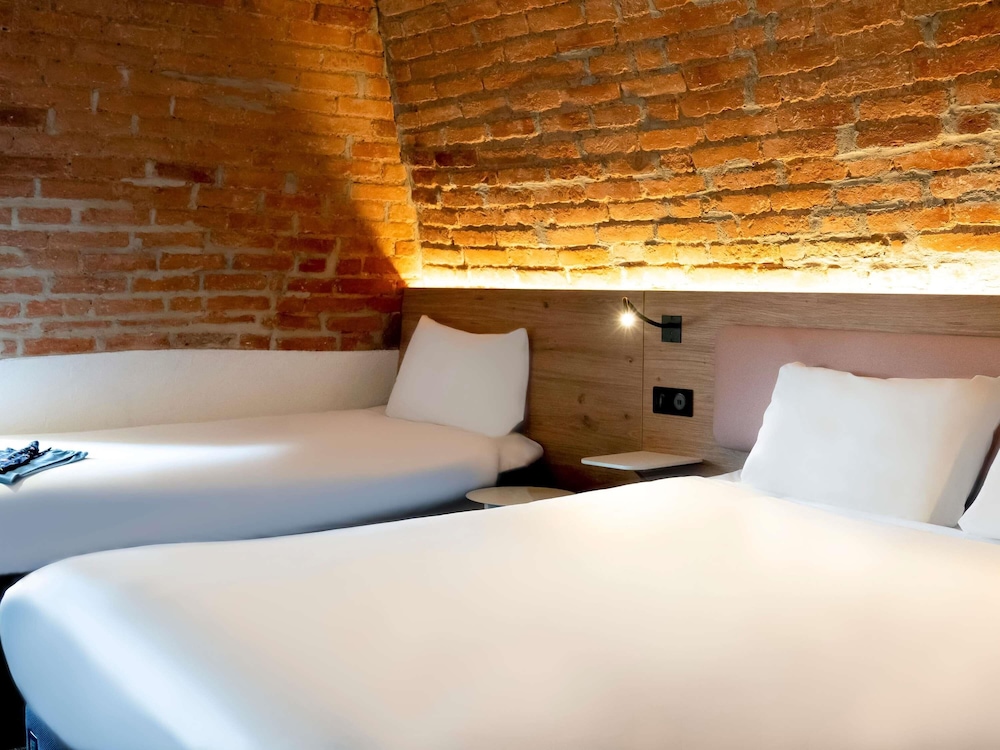 Standard Room (3 people)