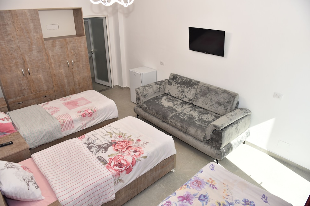 Classic Triple Room photo 2