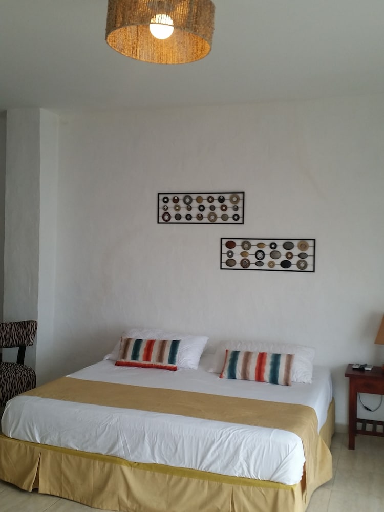 Deluxe Family Room, Non Smoking photo 3