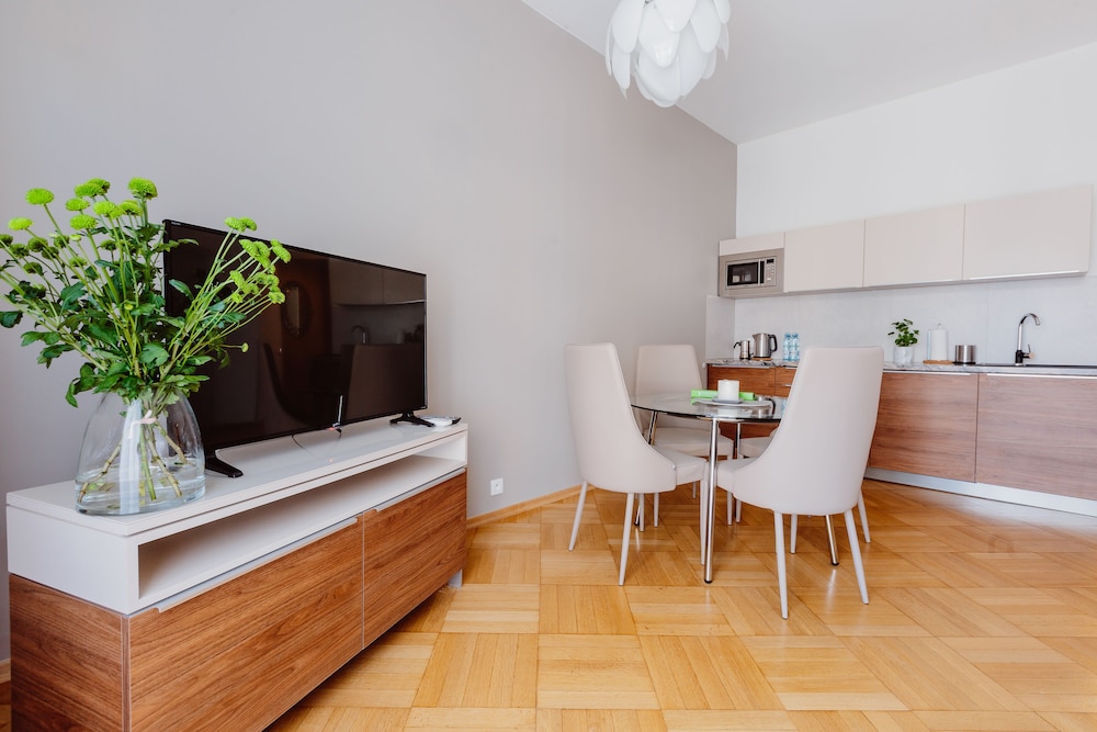 Apartment, 1 Bedroom, Balcony - Photo 9