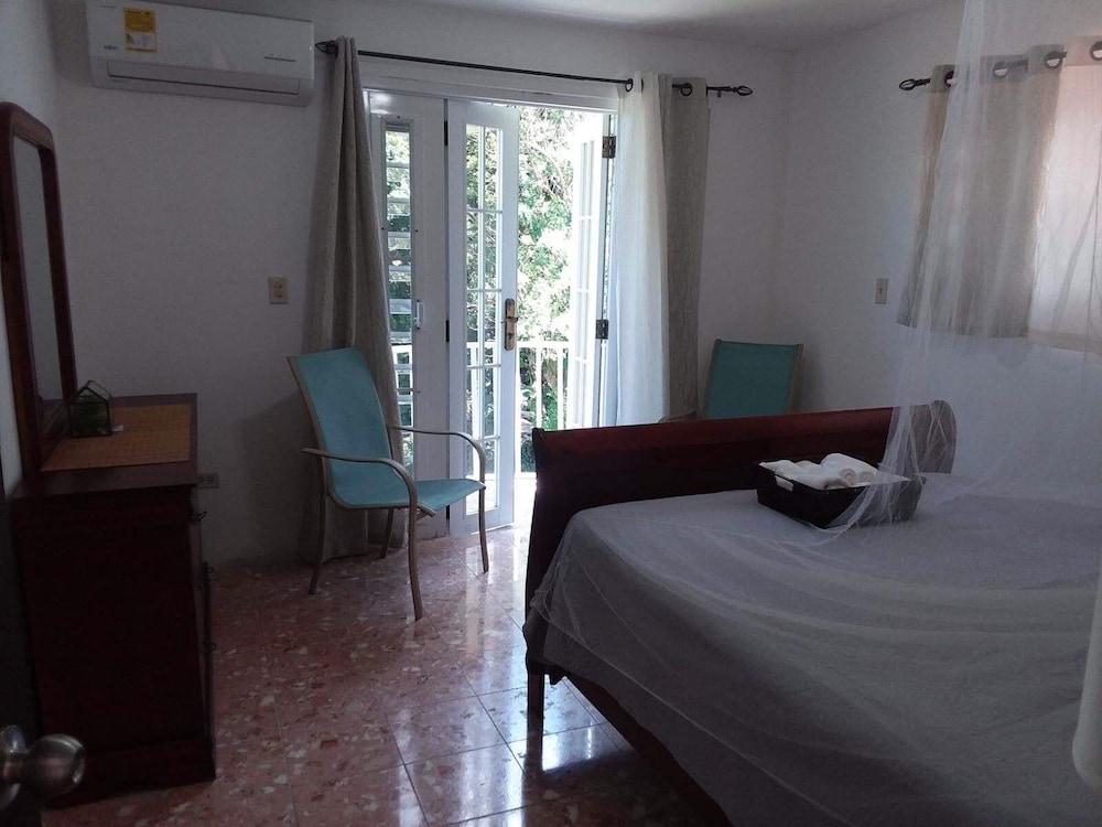Studio, 1 Queen Bed, Terrace photo 2