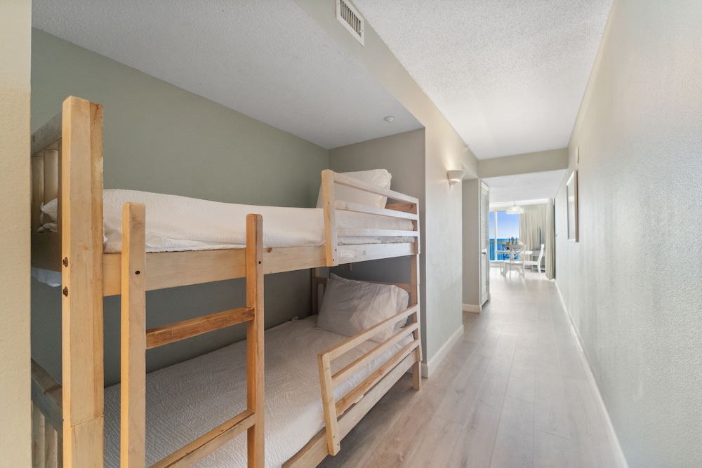 Condo, 1 Bedroom, Sea View (Pelican 1011) photo 3