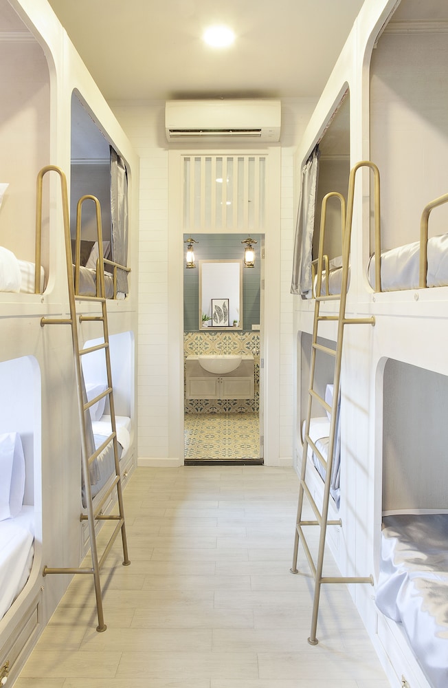 Family 8 beds Room photo 2
