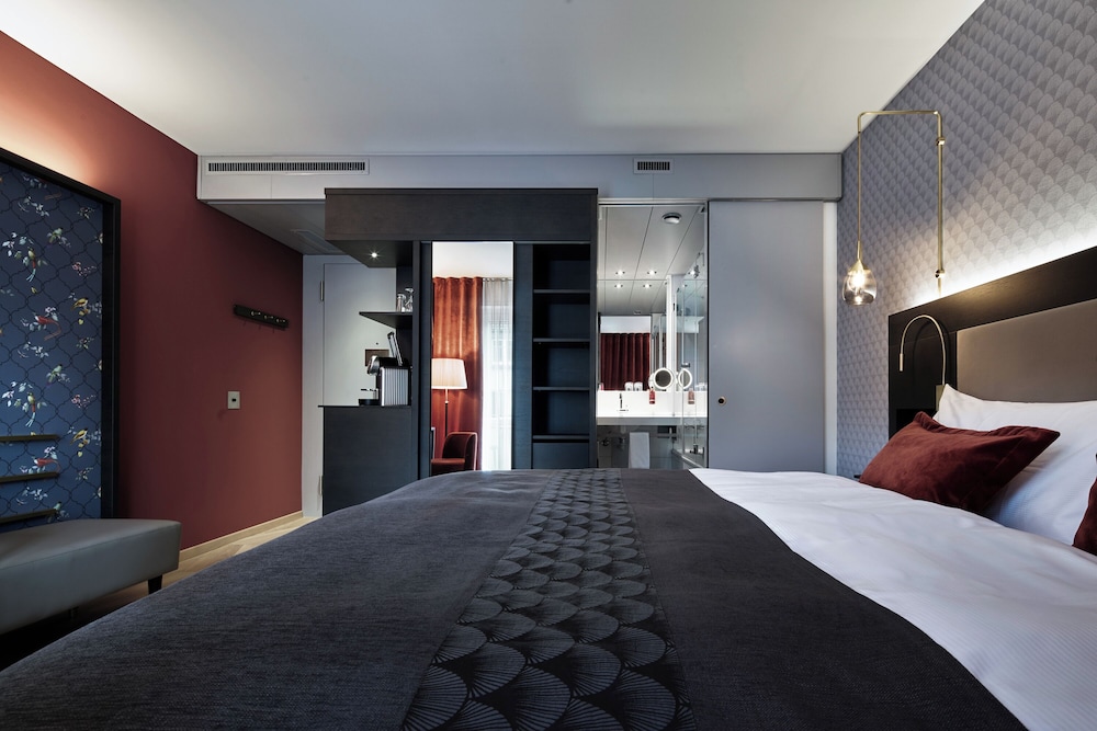 Standard Room, 1 King Bed - Photo 4